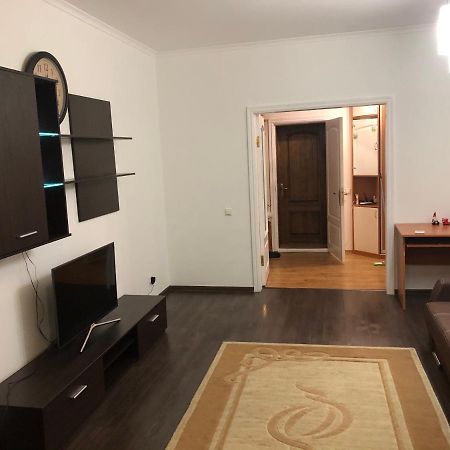Затишна 2Х Кімнатна Квартира Біля Метро Академмістечко Κίεβο Εξωτερικό φωτογραφία