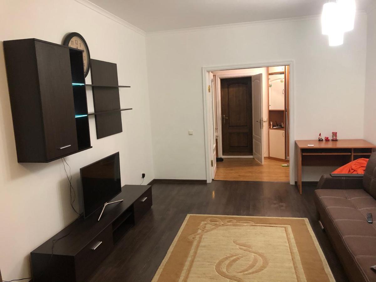 Затишна 2Х Кімнатна Квартира Біля Метро Академмістечко Κίεβο Εξωτερικό φωτογραφία